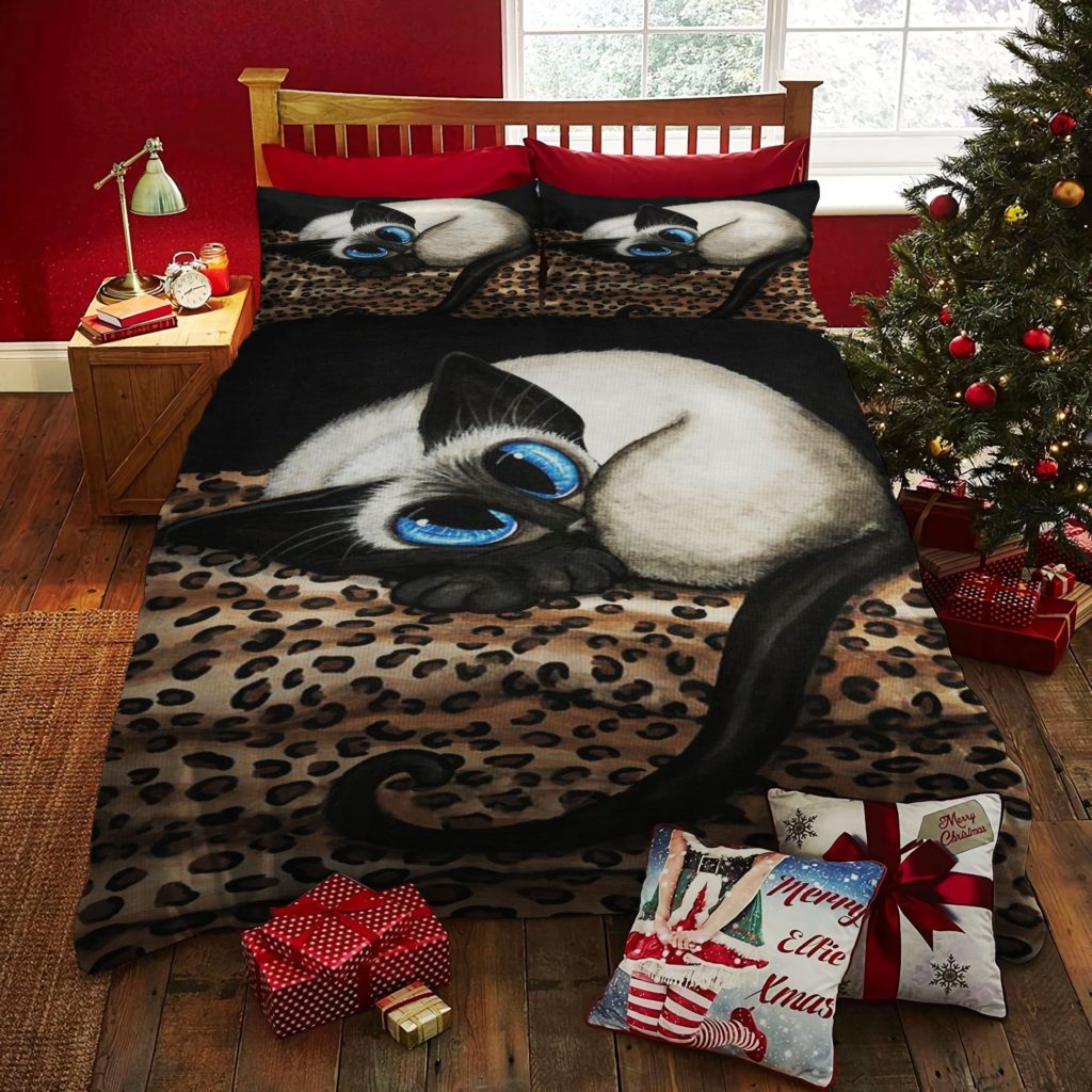 Siamese Cat Laying On The Panther Skin Blanket Cotton Bed Sheets Spread Comforter Duvet Cover Bedding Sets